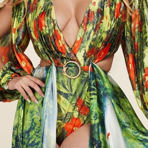 Tropical Waterfalls Maxi Dress - Picture 6 of 16